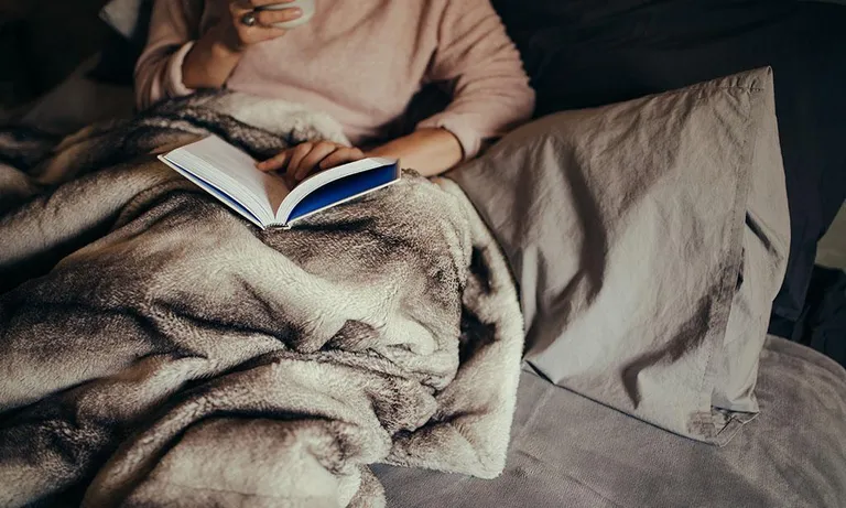 Lire au lit pour une meilleure nuit de sommeil ? Fait ou fable ?